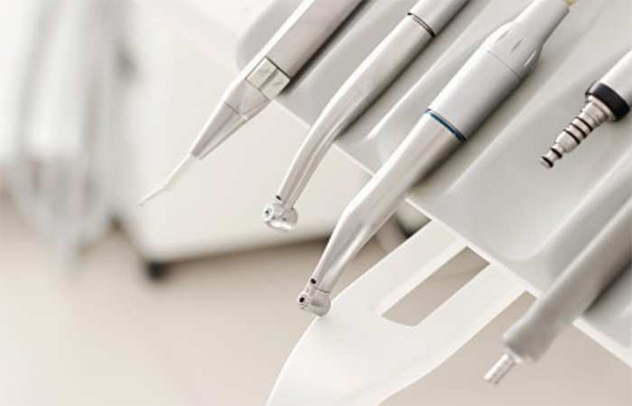 Feidhmchláir Chomhpholaiméir Polai(Meitilvinileitear/Aigéad Maileic).